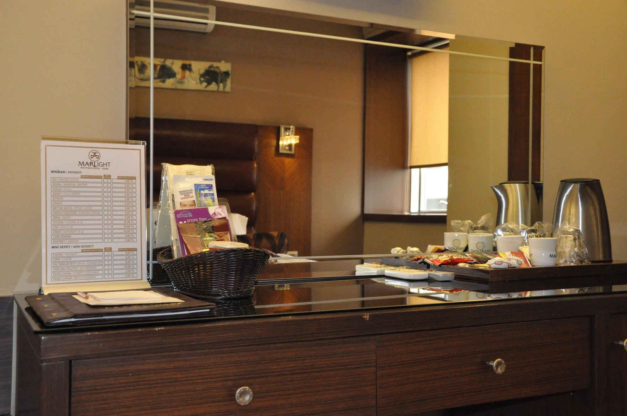 Marlight Boutique Hotel Измир Экстерьер фото